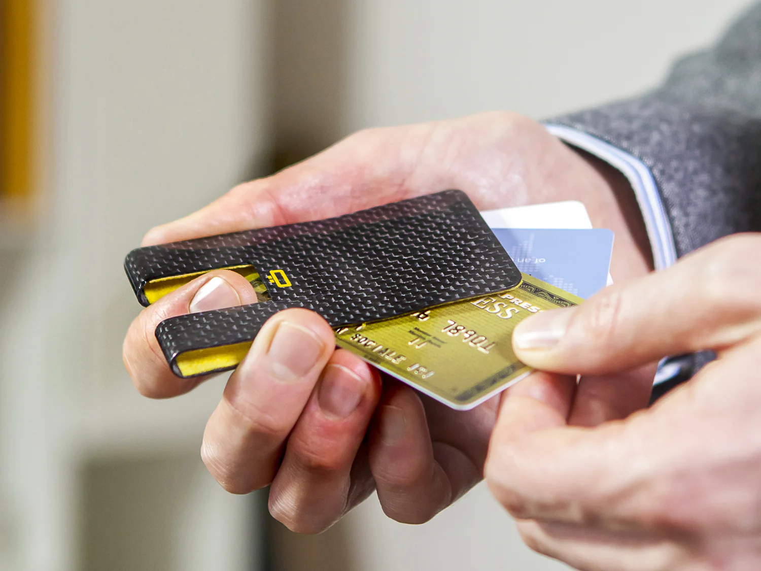 Ogon 3C Carbon Fiber RFID Blocking Card Clip - Image 6