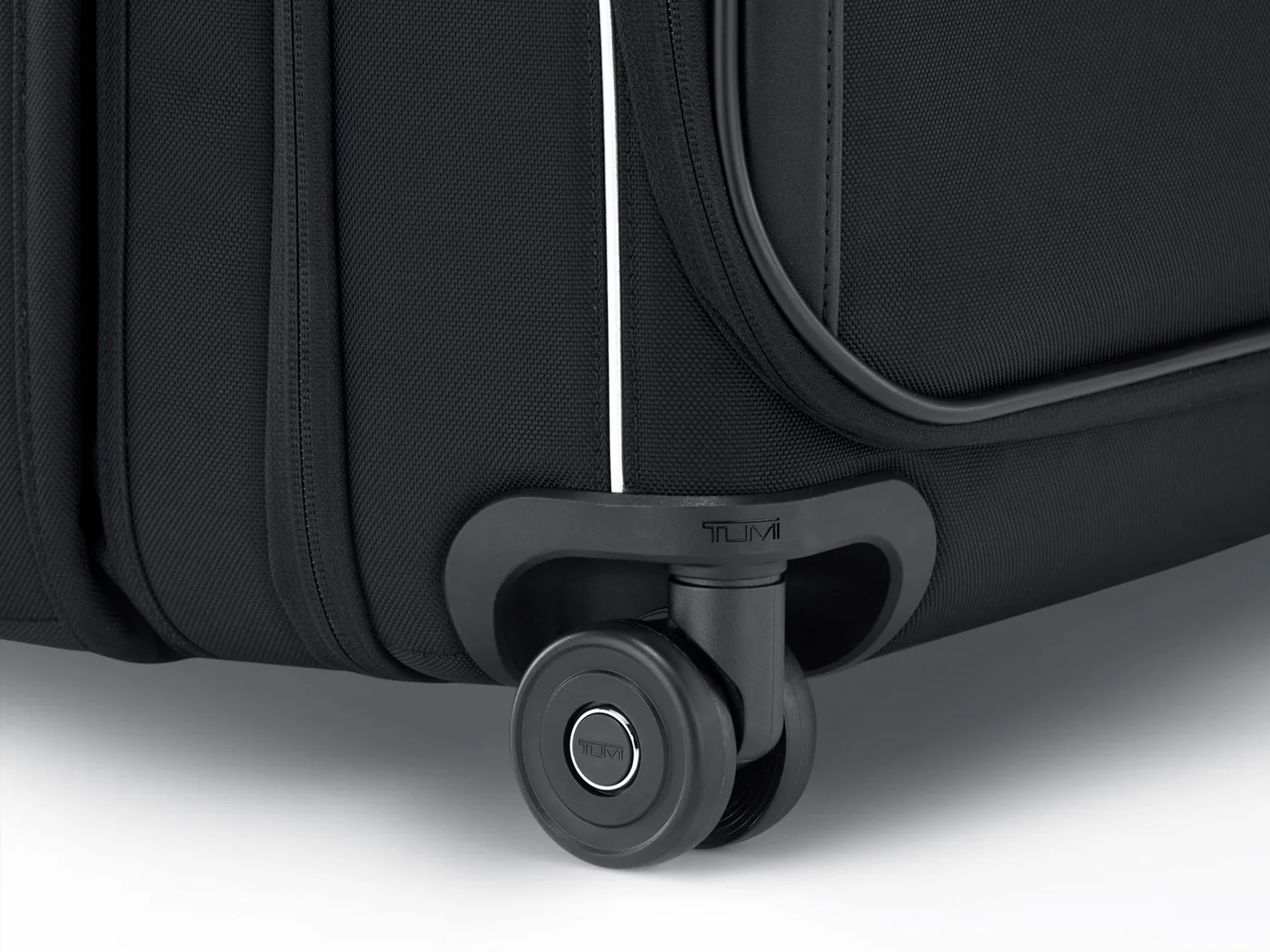 TUMI Arrive Extended Trip Dual Access 4 Wheeled Packing Case - Image 8